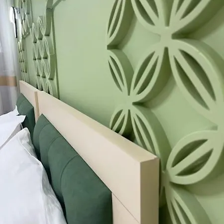 Square Komuna Apartman *